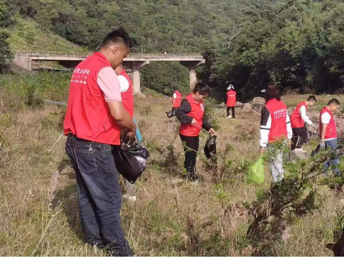 上下游联合联动开展跨界河流党建+河（湖）长制清河行动2