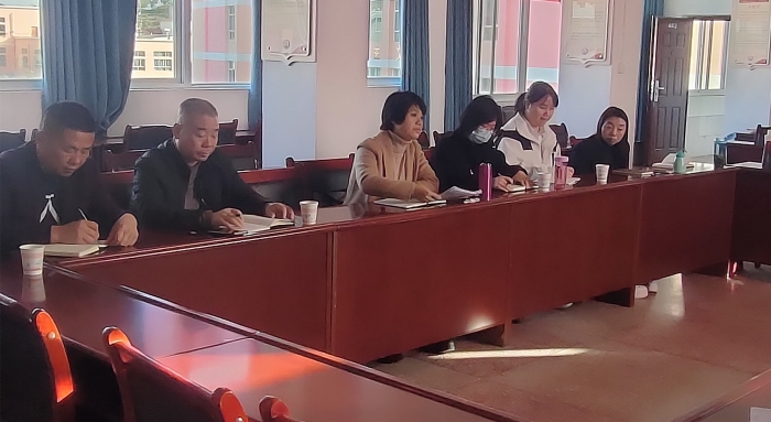 县妇儿工委到扬武镇专题调研家庭教育工作1